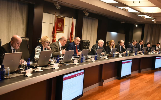 ЦГ: Тимови против мафије